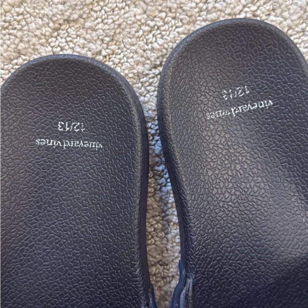 Vineyard Vines Navy and White Kids Slide Sandals